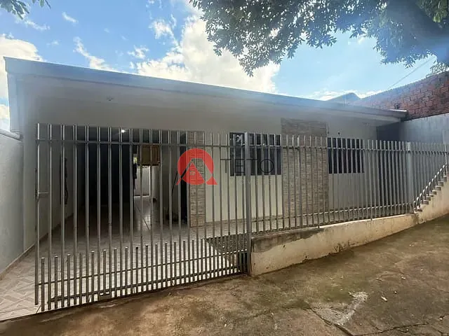 Casa 3 quartos e 1 banheiro, à venda, no bairro CJ hab. Evaristo Ponchio em Floraí
