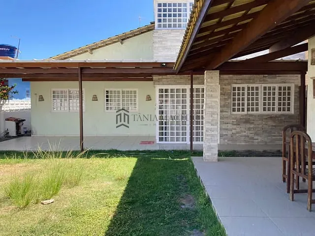 Casa com 360m² 4 quartos e 5 banheiros, à venda, no bairro Serrambi em Ipojuca
