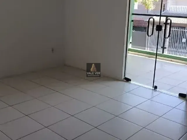 Casa com 200m² 3 quartos e 4 banheiros, à venda, no bairro Putim em São José dos Campos