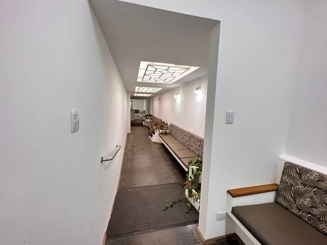 Conjunto comercial com 300m², à venda ou para alugar, no bairro Centro em São João da Boa Vista