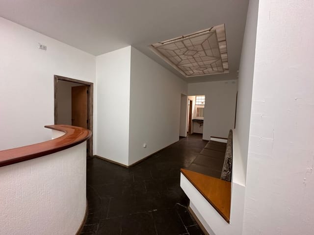 Conjunto comercial com 300m², à venda ou para alugar, no bairro Centro em São João da Boa Vista