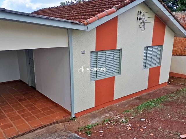 Casa 3 quartos e 2 banheiros, para alugar, no bairro Parque Bela Vista em Apucarana
