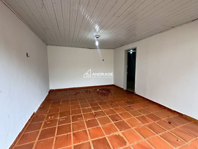 Casa 3 quartos e 2 banheiros, para alugar, no bairro Parque Bela Vista em Apucarana