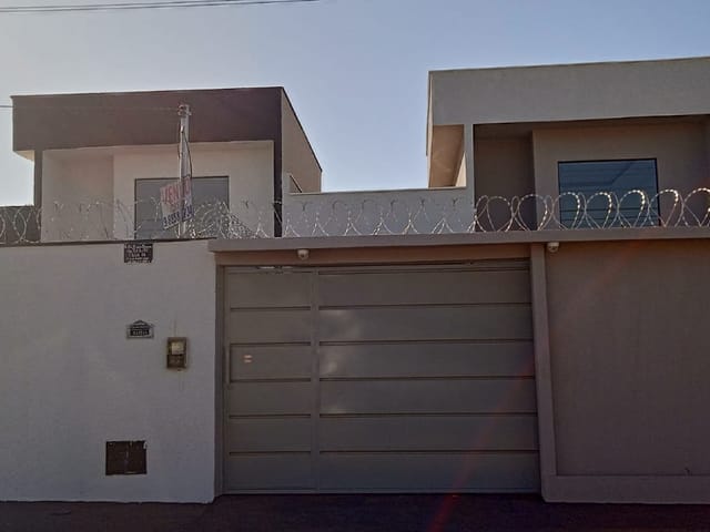 Casa com 195m² 3 quartos e 2 banheiros, à venda, no bairro Vila Mariana em Aparecida De Goiânia