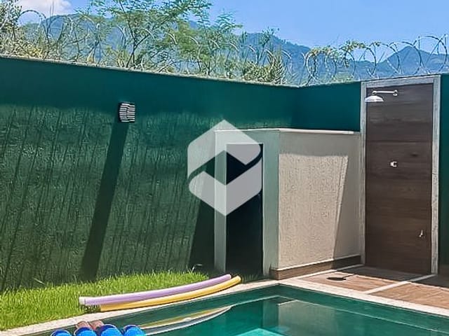 Casa com 180m², à venda, no bairro Vargem Pequena em Rio de Janeiro