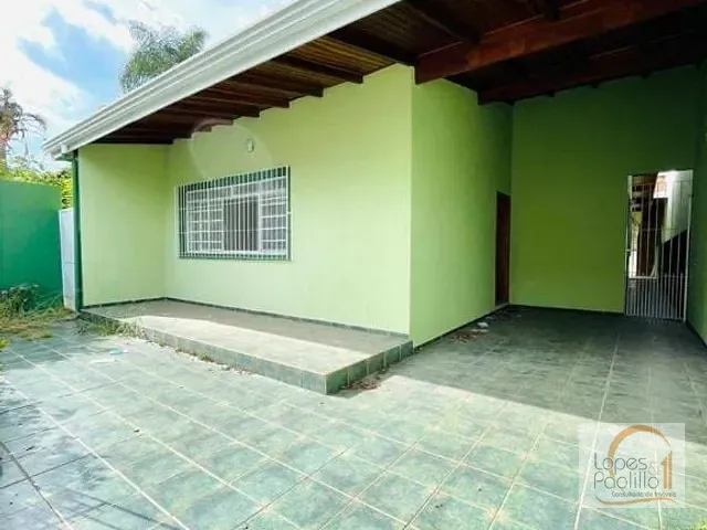 Casa com 300m² 3 quartos e 2 banheiros, para alugar, no bairro Alvinópolis em Atibaia