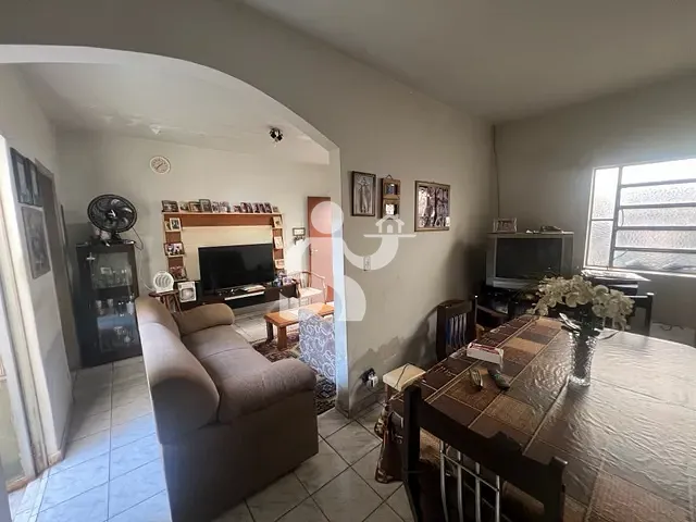 Casa com 180m² 2 quartos e 3 banheiros, à venda, no bairro Vila Rezende em Piracicaba
