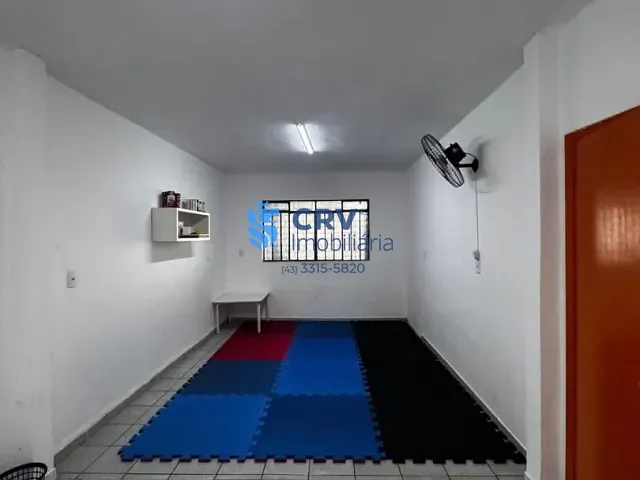 Casa com 656m² 2 quartos e 4 banheiros, para alugar, no bairro Centro em Londrina