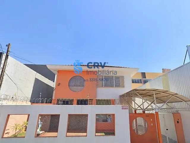 Casa com 656m² 2 quartos e 4 banheiros, para alugar, no bairro Centro em Londrina