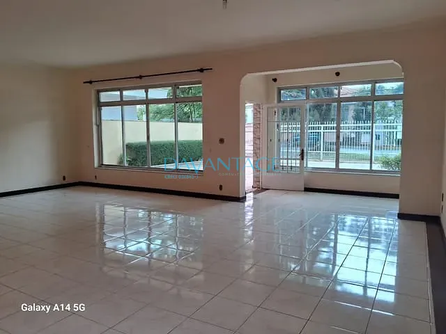 Casa com 708m² 3 quartos e 5 banheiros, à venda, no bairro Vila Hamburguesa em São Paulo