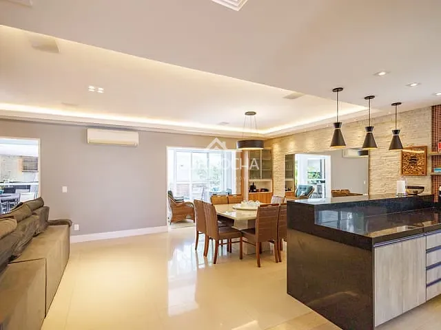 Casa com 501m² 3 quartos e 4 banheiros, à venda, no bairro Bosque do Vianna em Cotia