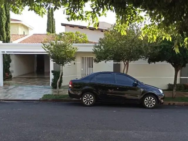 Casa com 495m² 5 quartos e 4 banheiros, à venda, no bairro Jardim Bosque das Vivendas em São José do Rio Preto