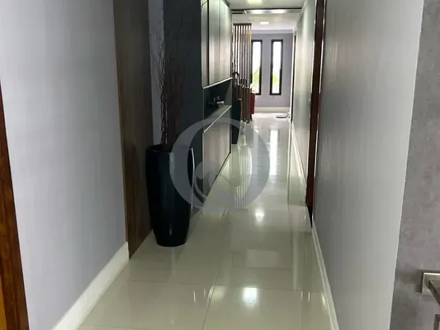 Casa 4 quartos e 2 banheiros, à venda, no bairro Tamboré em Santana de Parnaíba