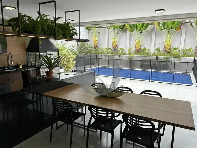 Casa 4 quartos e 2 banheiros, à venda, no bairro Tamboré em Santana de Parnaíba