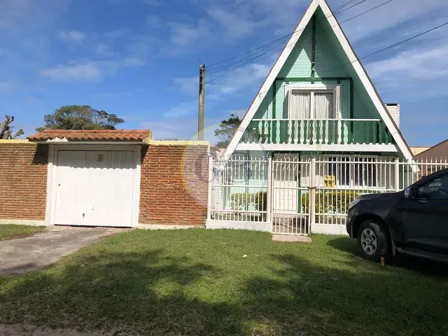 Casa 2 quartos e 2 banheiros, para alugar, no bairro Cassino em Rio Grande