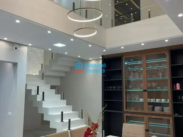 Casa com 349m² 4 quartos e 5 banheiros, à venda, no bairro NOVA FLORESTA em GUAXUPÉ