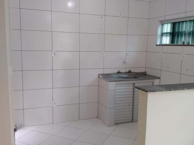 Casa 2 quartos e 1 banheiro, para alugar, no bairro Atalaia em Aracaju