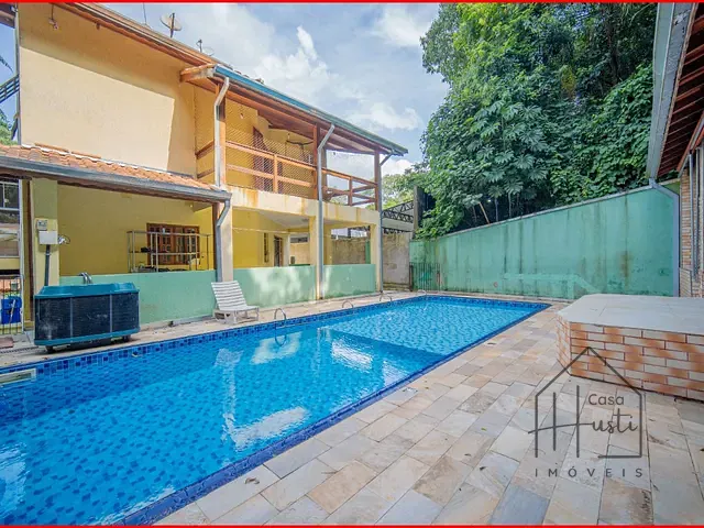 Casa com 602m² 4 quartos e 4 banheiros, à venda, no bairro Jardim Atalaia em Cotia