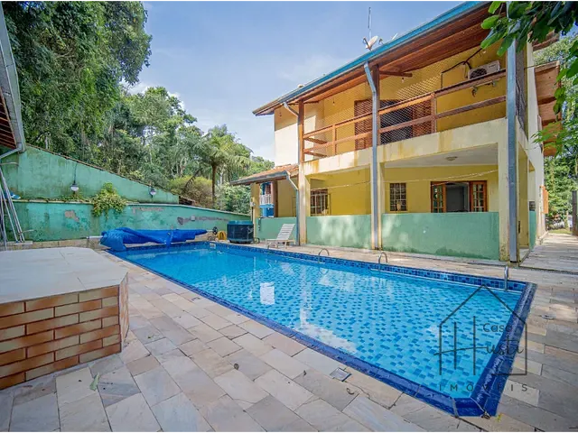 Casa com 602m² 4 quartos e 4 banheiros, à venda, no bairro Jardim Atalaia em Cotia