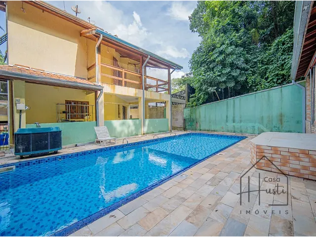 Casa com 602m² 4 quartos e 4 banheiros, à venda, no bairro Jardim Atalaia em Cotia