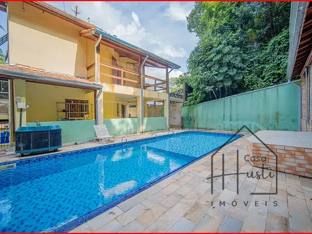 Casa com 602m² 4 quartos e 4 banheiros, à venda, no bairro Jardim Atalaia em Cotia
