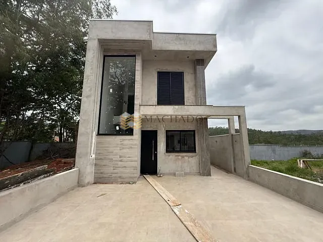 Casa com 140m² 3 quartos e 3 banheiros, à venda, no bairro Centro em Cajamar