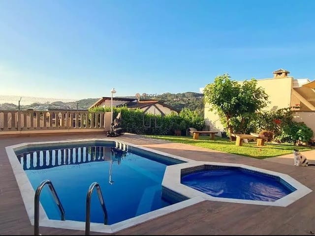 Casa com 406m² 3 quartos e 4 banheiros, à venda, no bairro Bosque em Vinhedo