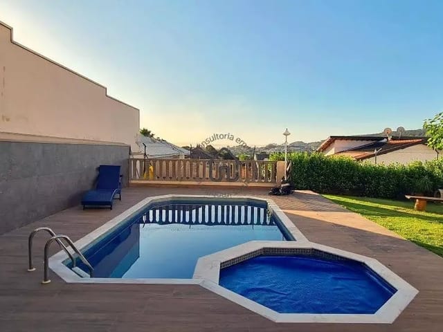 Casa com 406m² 3 quartos e 4 banheiros, à venda, no bairro Bosque em Vinhedo
