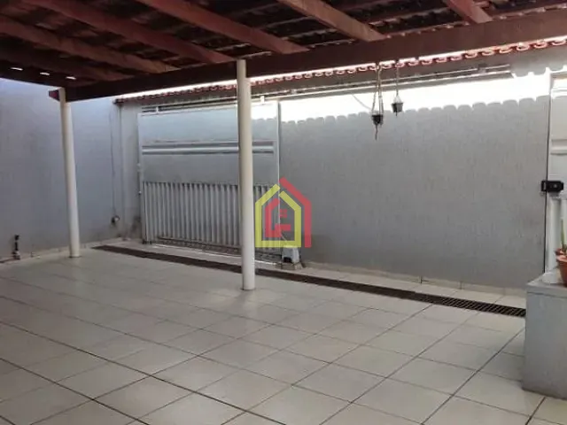 Casa com 270m² 3 quartos e 3 banheiros, para alugar, no bairro Nova Marabá em Marabá