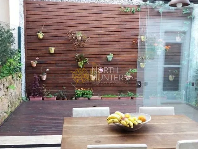 Casa com 218m² 3 quartos e 2 banheiros, à venda, no bairro Sambaqui em Florianópolis