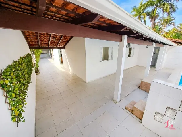 Casa com 372m² 4 quartos e 4 banheiros, à venda, no bairro Cibratel II em Itanhaém