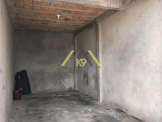 Casa com 240m² 3 quartos e 1 banheiro, à venda, no bairro Santa Terezinha em Colombo
