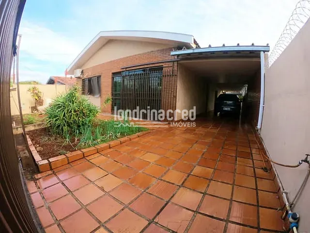 Casa com 400m² 3 quartos e 3 banheiros, à venda, no bairro Caravelle em Londrina