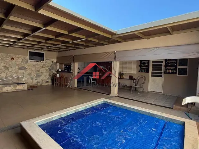 Casa com 300m² 3 quartos e 3 banheiros, à venda, no bairro Parque Iracema em Catanduva