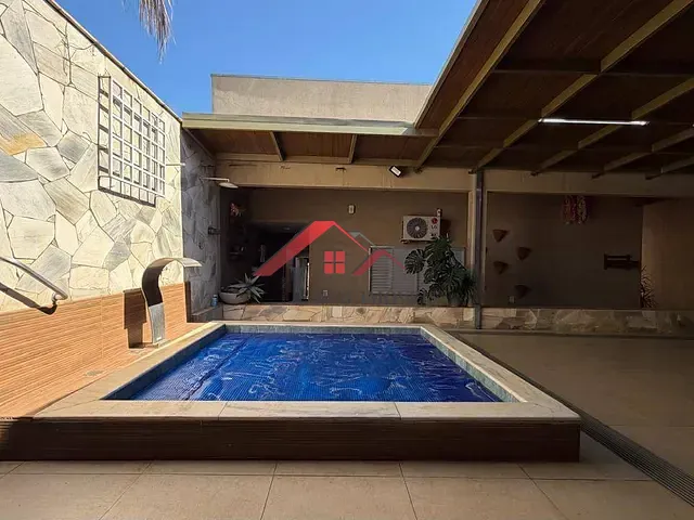 Casa com 300m² 3 quartos e 3 banheiros, à venda, no bairro Parque Iracema em Catanduva