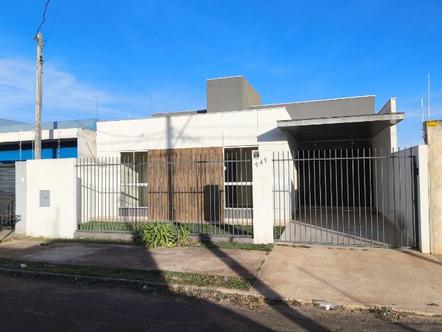 Foto do Casa - ALUGUE SEM FIADOR! CASA COM ÓTIMO PADRÃO DE ACABAMENTO- 2 QUARTOS - 2 BANHEIROS - RESIDENCIAL TAMI - APUCARANA | J. Mareze Imóveis Ltda