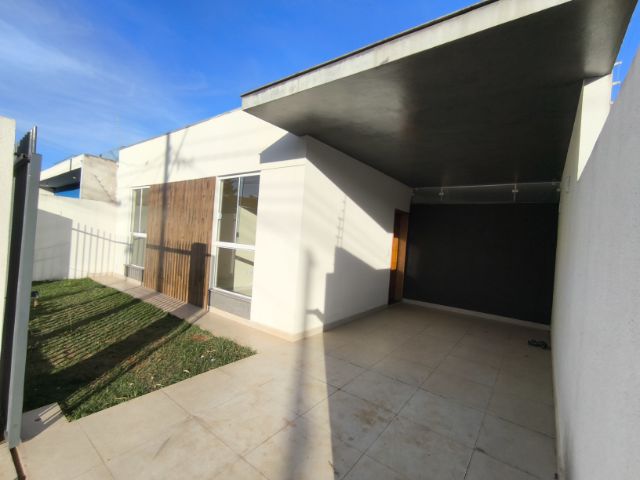 Foto do Casa - ALUGUE SEM FIADOR! CASA COM ÓTIMO PADRÃO DE ACABAMENTO- 2 QUARTOS - 2 BANHEIROS - RESIDENCIAL TAMI - APUCARANA | J. Mareze Imóveis Ltda