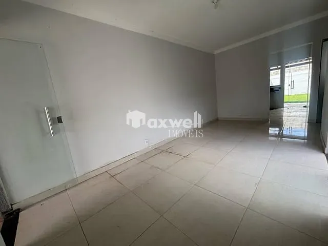 Casa com 180m² 2 quartos e 2 banheiros, à venda, no bairro Residencial Solar Garden I em Aparecida de Goiânia