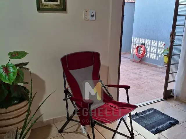 Casa com 250m² 3 quartos e 2 banheiros, à venda, no bairro Jardim Boa Vista em Serrana