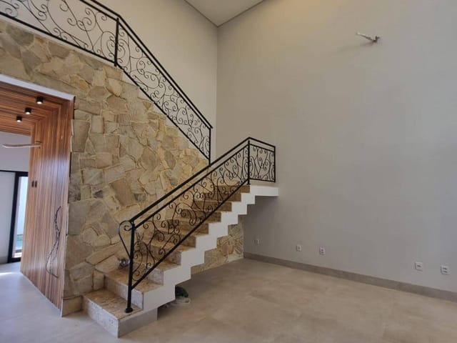 Casa 3 quartos e 2 banheiros, à venda, no bairro Jardim Belo Horizonte em Sinop