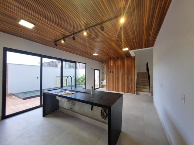 Casa 3 quartos e 2 banheiros, à venda, no bairro Jardim Belo Horizonte em Sinop