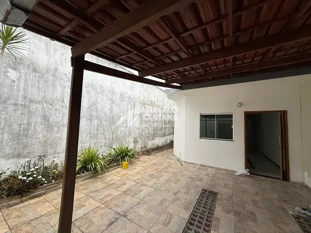 Casa 2 quartos e 2 banheiros, para alugar, no bairro Cruzeiro em Vitória da Conquista
