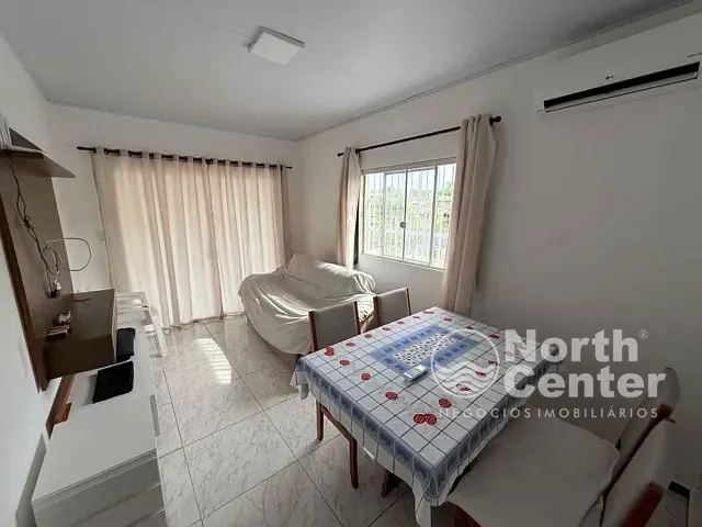 Casa com 405m² 4 quartos e 4 banheiros, à venda, no bairro Costeira em Balneário Barra do Sul