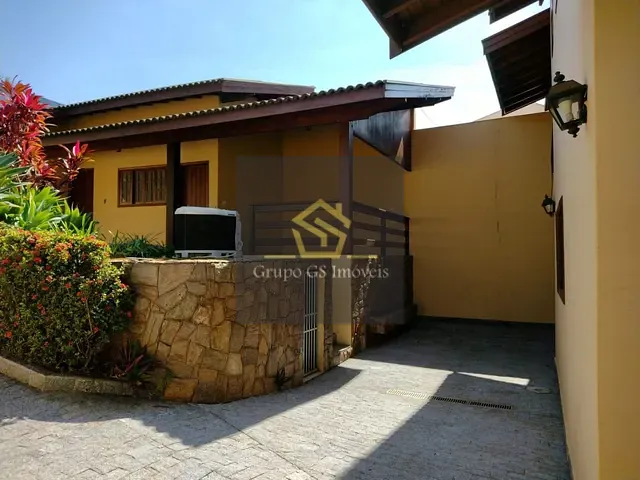 Casa com 582m² 4 quartos e 3 banheiros, à venda, no bairro Parque Terranova em Valinhos