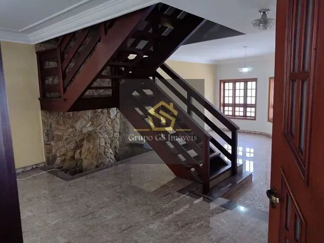 Casa com 582m² 4 quartos e 3 banheiros, à venda, no bairro Parque Terranova em Valinhos