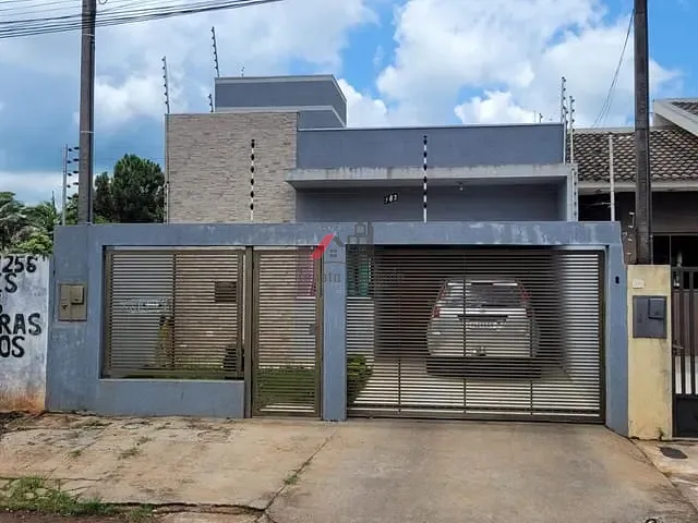 Casa com 144m² 2 quartos e 2 banheiros, à venda, no bairro Parque Siomara em Arapongas