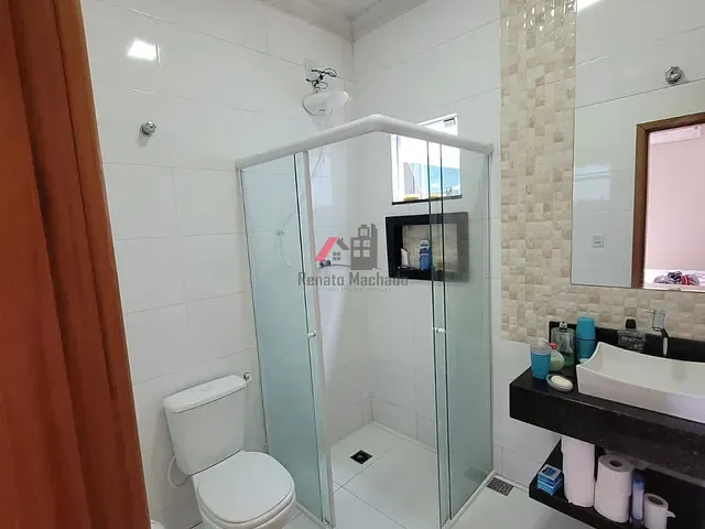 Casa com 144m² 2 quartos e 2 banheiros, à venda, no bairro Parque Siomara em Arapongas