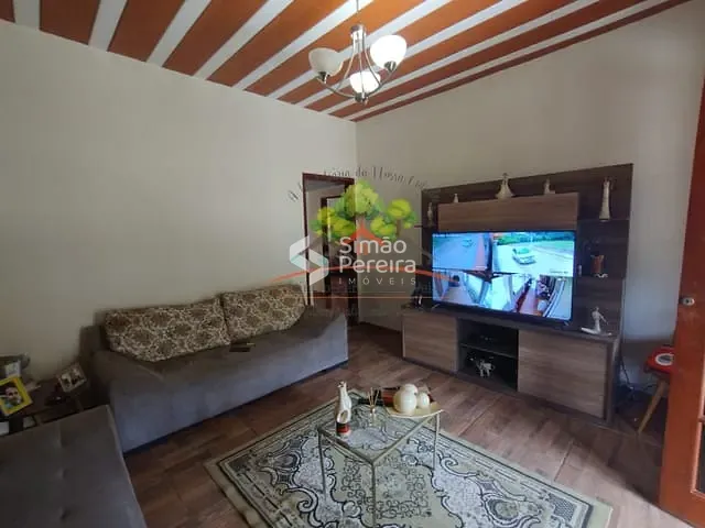 Casa 3 quartos e 2 banheiros, à venda, no bairro Centro em Simão Pereira