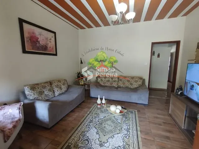 Casa 3 quartos e 2 banheiros, à venda, no bairro Centro em Simão Pereira
