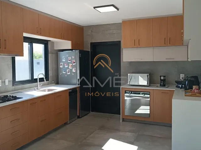 Casa com 341m² 3 quartos e 2 banheiros, à venda, no bairro Laranjal em Pelotas